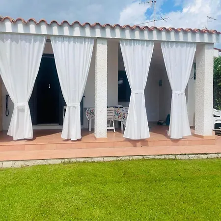 Mariella Villa *